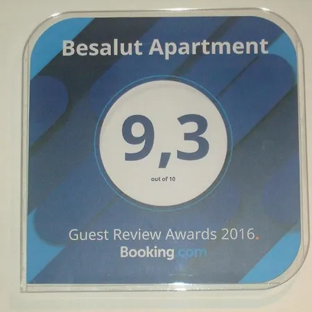 Besalut 아파트 베살루